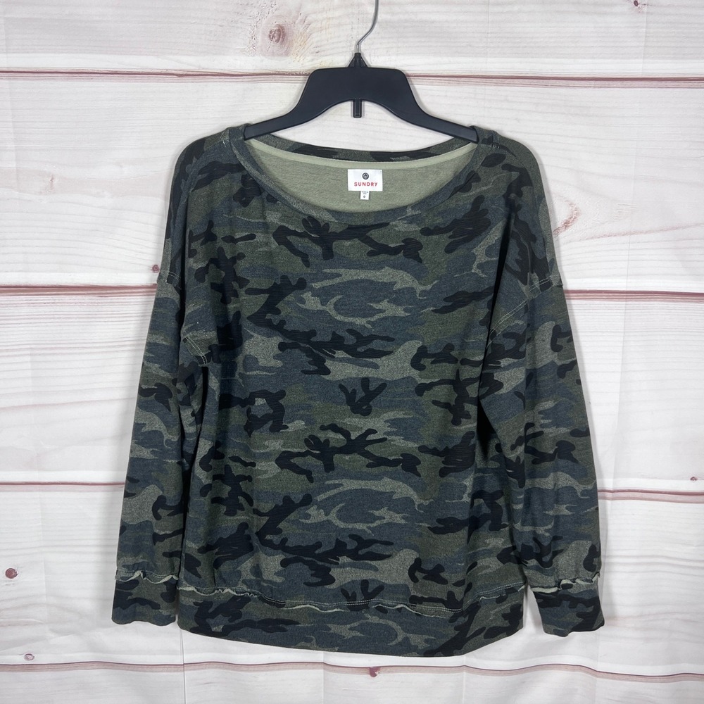 Sundry Top Women XS Green Camo Long Sleeve Boat Neck Pullover Casual Athleisure